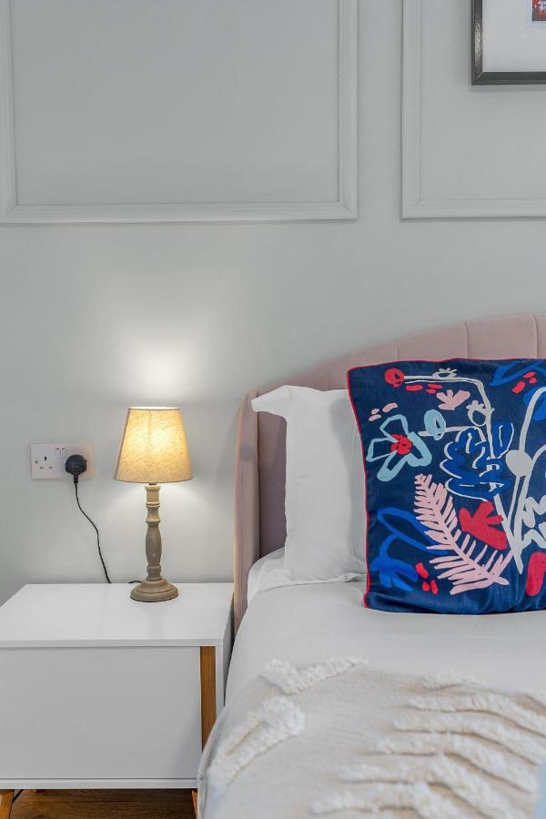 Cheerful Stays - Jamson Pl 3 Bed Apartment إدنبرة المظهر الخارجي الصورة